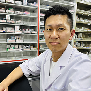 岩出 賢太郎 氏